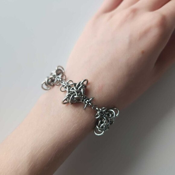 Gothic medieval style chunky silver chainmail bracelet with spikes - Picture 3 of 7